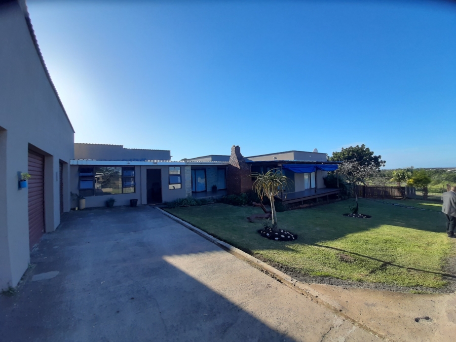 Commercial Property for Sale in Cove Ridge East Eastern Cape